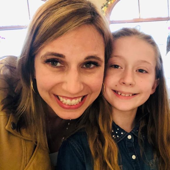 Meet your Posher, Lisa - Picture 1 of 1